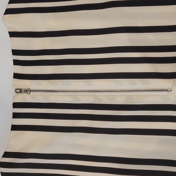 Alice + Olivia Striped Top Size Med - Picture 6 of 8